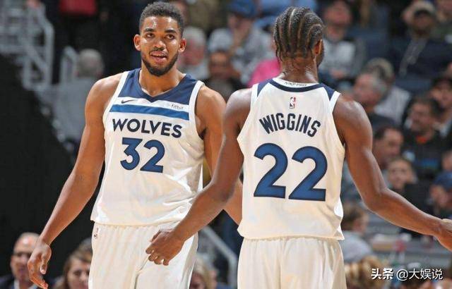 英超半场：福登开场闪击，格瓦迪奥尔破门，曼城2-0利兹联（英超半场战报：福登闪击先开纪录，格瓦迪奥尔建功，曼城2-0领先利兹联）