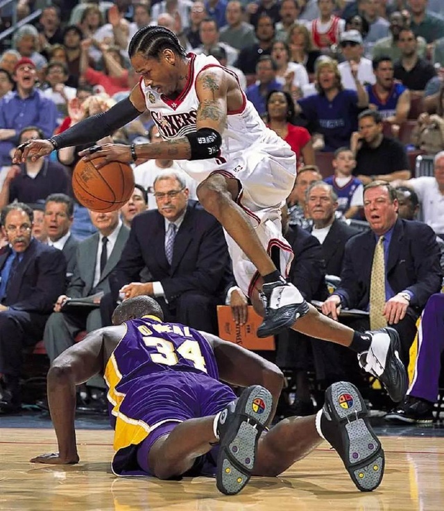 手感一般！詹姆斯13中5贡献13分5篮板7助攻（状态平平，詹姆斯13投5中拿下13分5篮板7助攻）