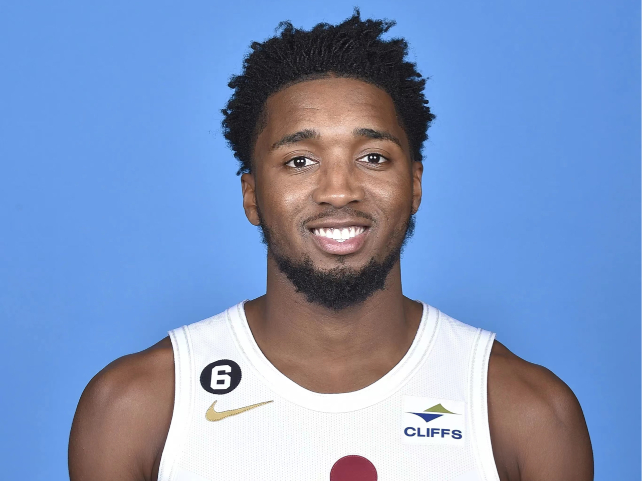 亨利：皇马应该相信阿隆索，上任半年就下课那太荒谬了（亨利：皇马应信任阿隆索，执教半年就解雇太荒唐）